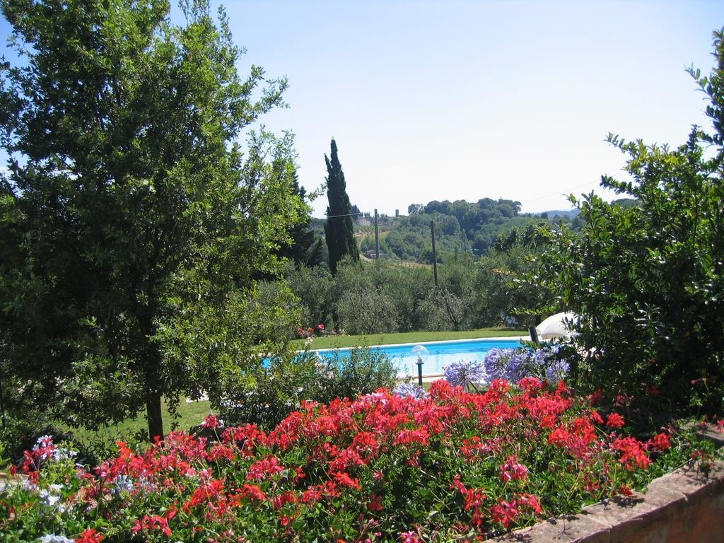 Agriturismo Poggio Al Tesoro Crespina Oda fotoğraf