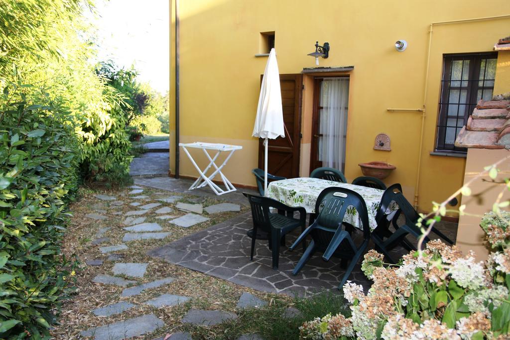 Agriturismo Poggio Al Tesoro Crespina Dış mekan fotoğraf